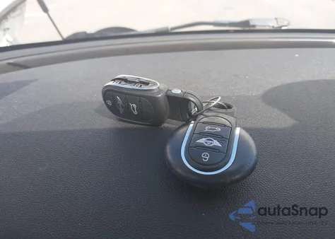 2017 Mini Clubman Cooper z USA, uszkodzony, nr VIN WMWLN5C30H2E33531